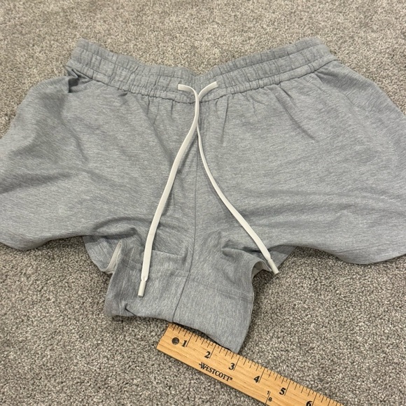 Lululemon Inner Glow High-Rise Short 3" Heathered Core Ultra Light Grey 6810 - Picture 10 of 10